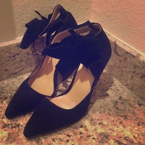 DEleventh 5in Bow detail Black Heel